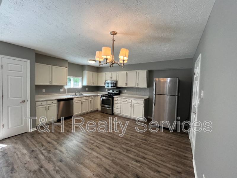 House for rent at 6528 Adamson Court, Indianapolis, IN 46268