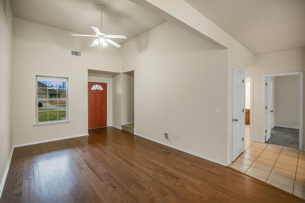 House for rent at 3606 SW Deerfield Blvd, Bentonville, AR 72712