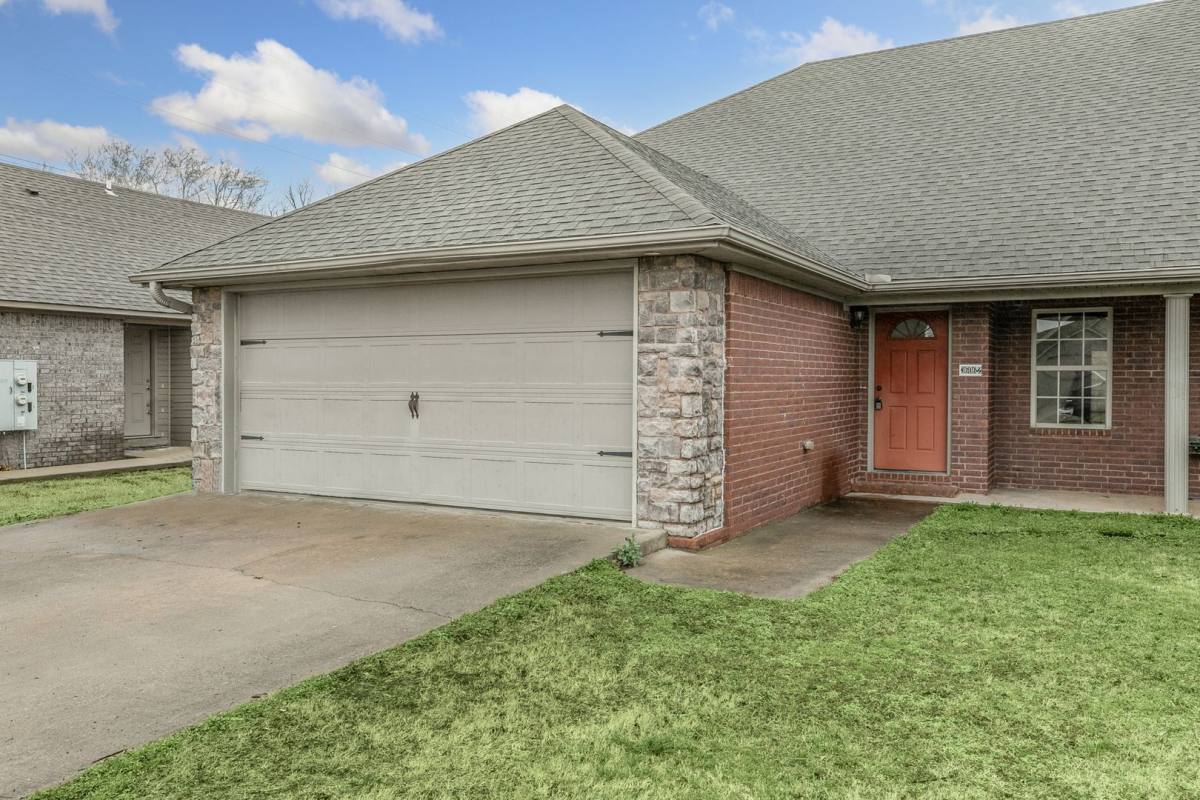 House for rent at 3606 SW Deerfield Blvd, Bentonville, AR 72712