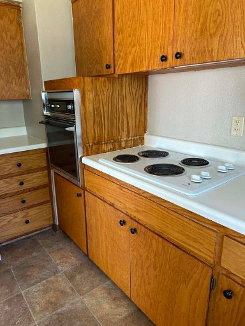Apartment for rent at 1205-1207 Wisconsin St, Waterloo, IA 50702