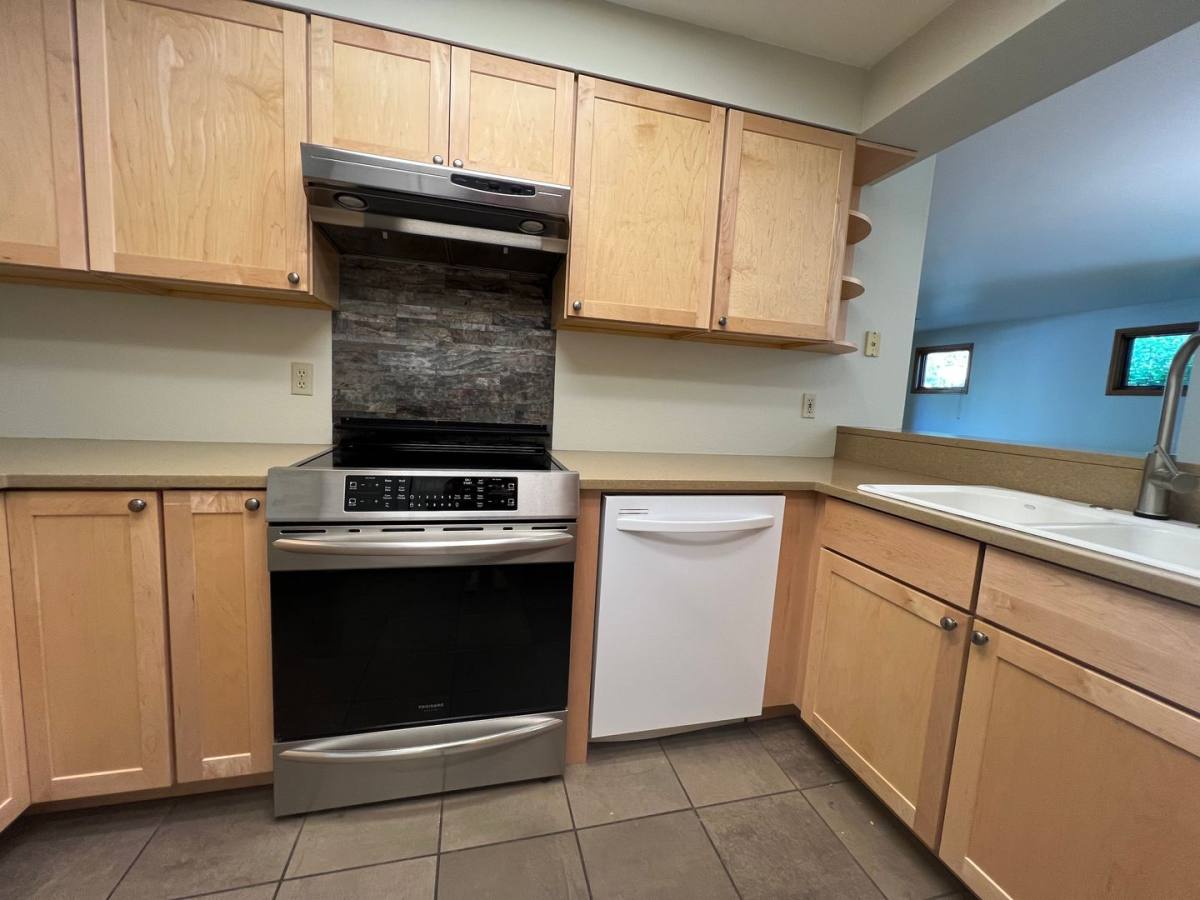 House for rent at 139 Wightman St, Ashland, OR 97520