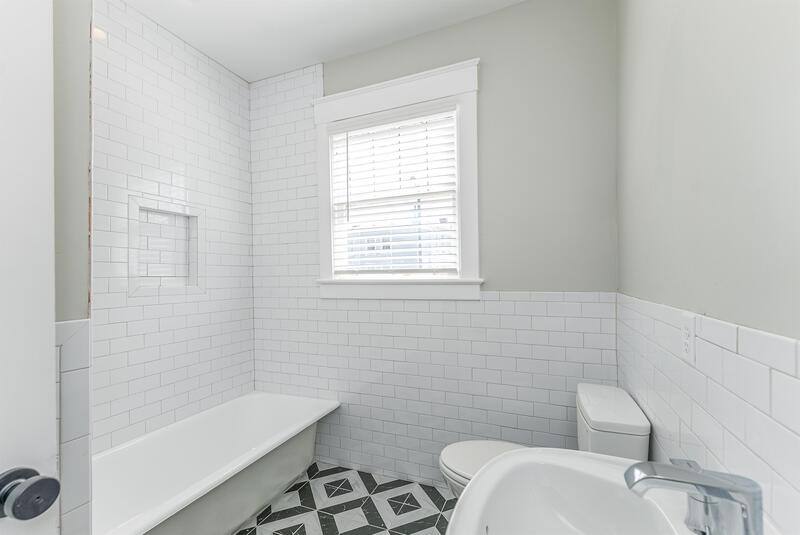Apartment for rent at 114 W Anderson St #B, Savannah, GA 31401