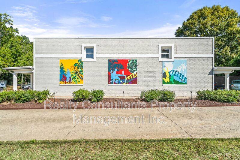 House for rent at 604 E Iredell Ave #2, Mooresville, NC 28115