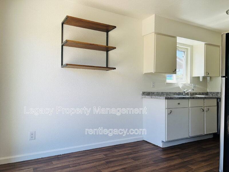House for rent at 9012 Alderson Ave, Sacramento, CA 95826