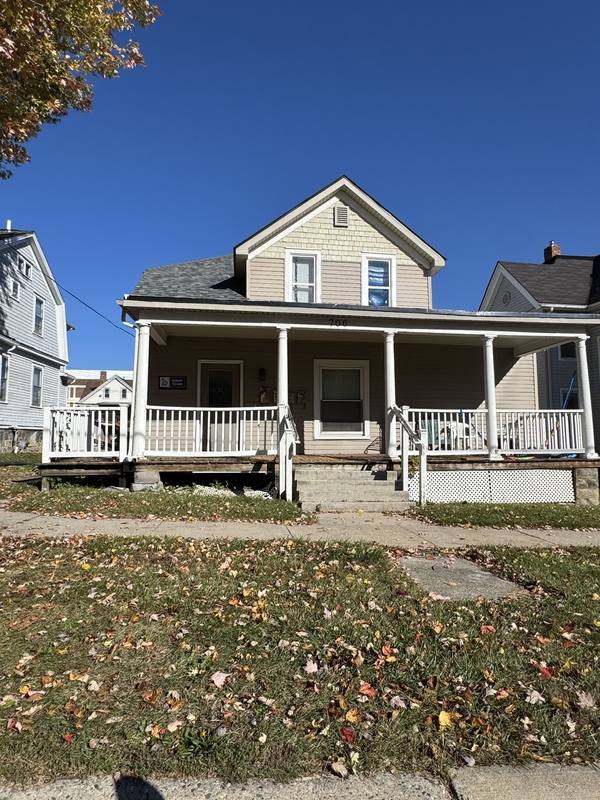 Apartment for rent at 706 Emmet St #1, Ypsilanti, MI 48197