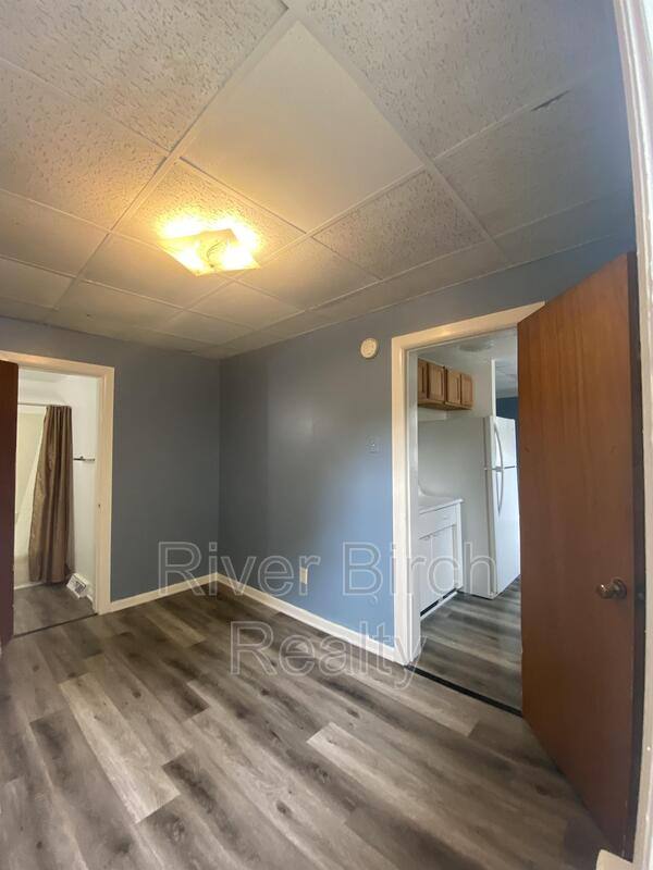 Apartment for rent at 909 S 8th St #4, Springfield, IL 62703