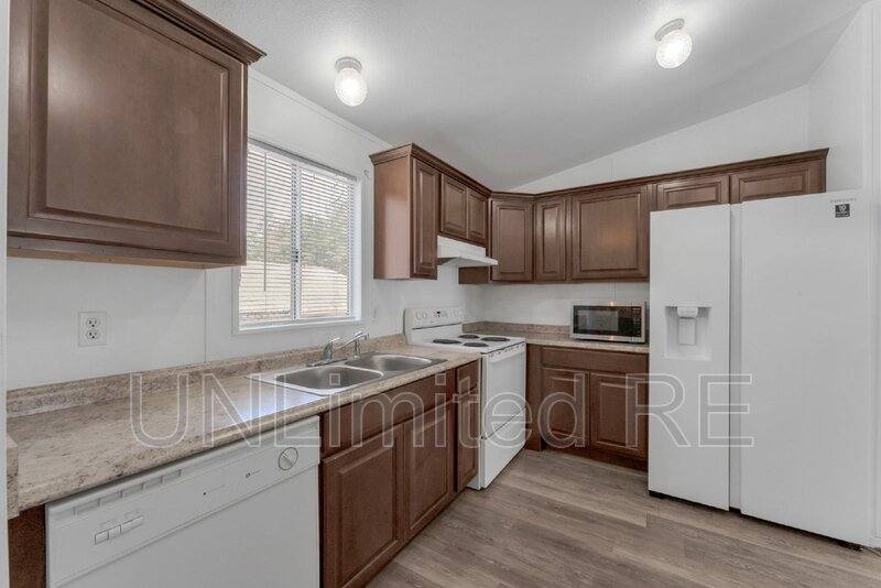 House for rent at 766 E Zuni Dr, Flagstaff, AZ 86001