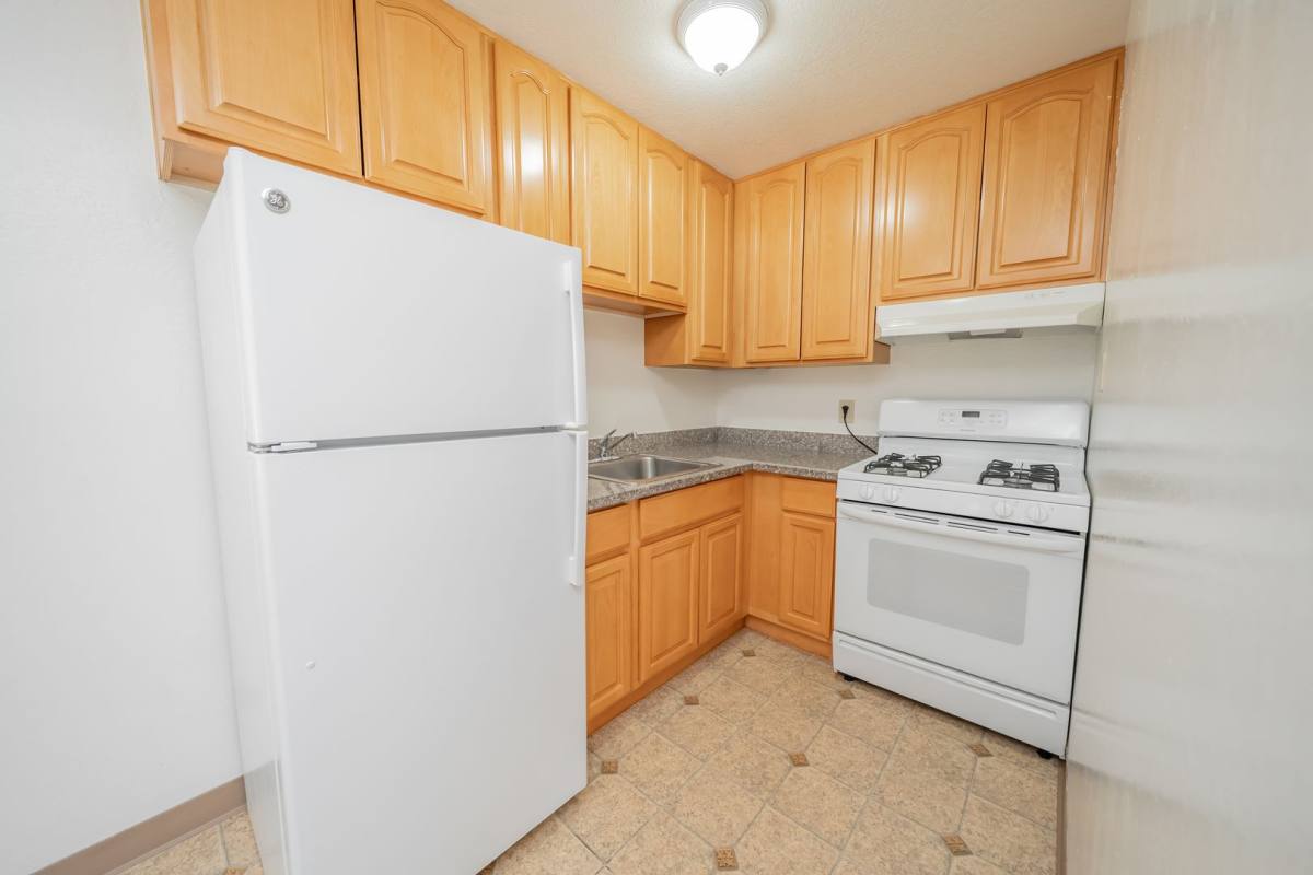Apartment for rent at 825 Orchard Ave, Hayward, CA 94544