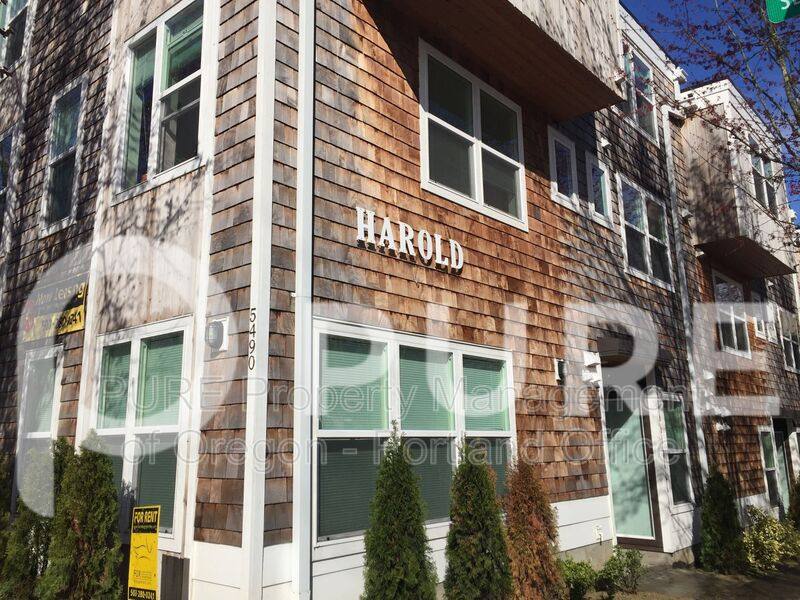 Apartment for rent at 5490 SE Milwaukie Ave #105, Portland, OR 97202