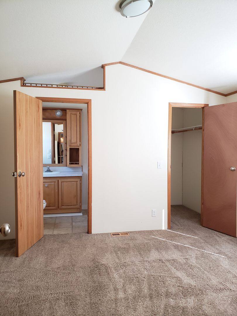 Apartment for rent at 1305 N Wenatchee Ave, Wenatchee, WA 98801