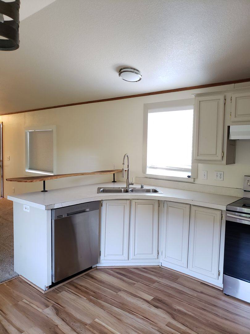 Apartment for rent at 1305 N Wenatchee Ave, Wenatchee, WA 98801