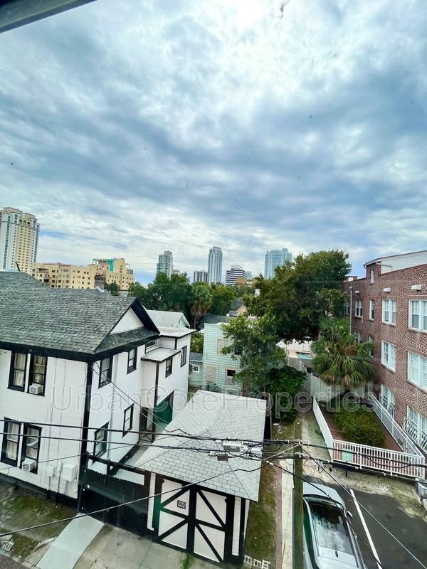 Apartment for rent at 216 5th Ave N #313, Saint Petersburg, FL 33701