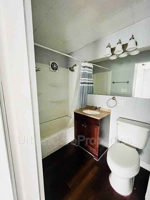 Apartment for rent at 216 5th Ave N #313, Saint Petersburg, FL 33701