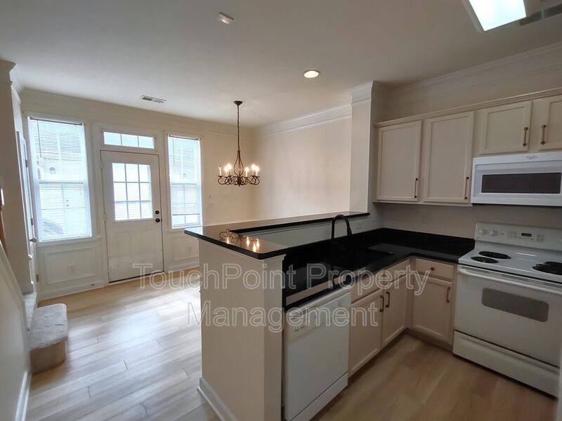 Townhouse for rent at 8606 Beaver Creek Dr, Charlotte, NC 28269