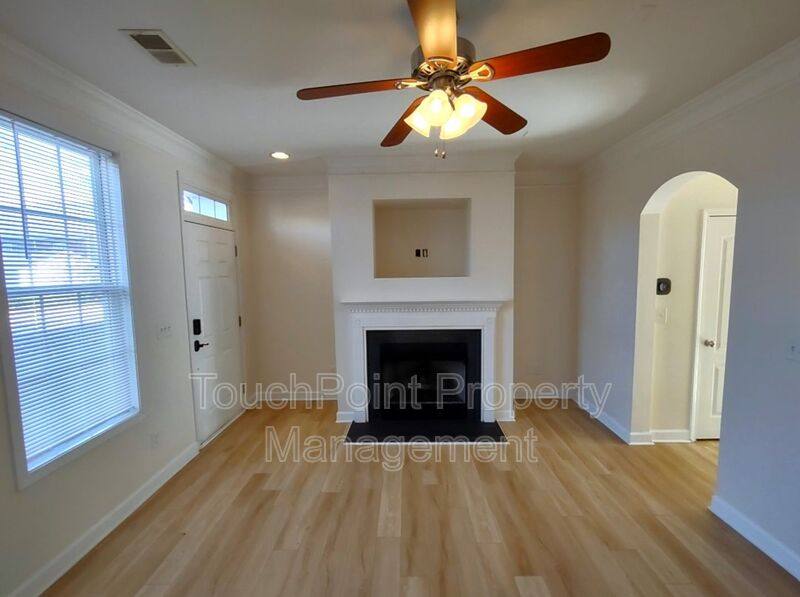 Townhouse for rent at 8606 Beaver Creek Dr, Charlotte, NC 28269