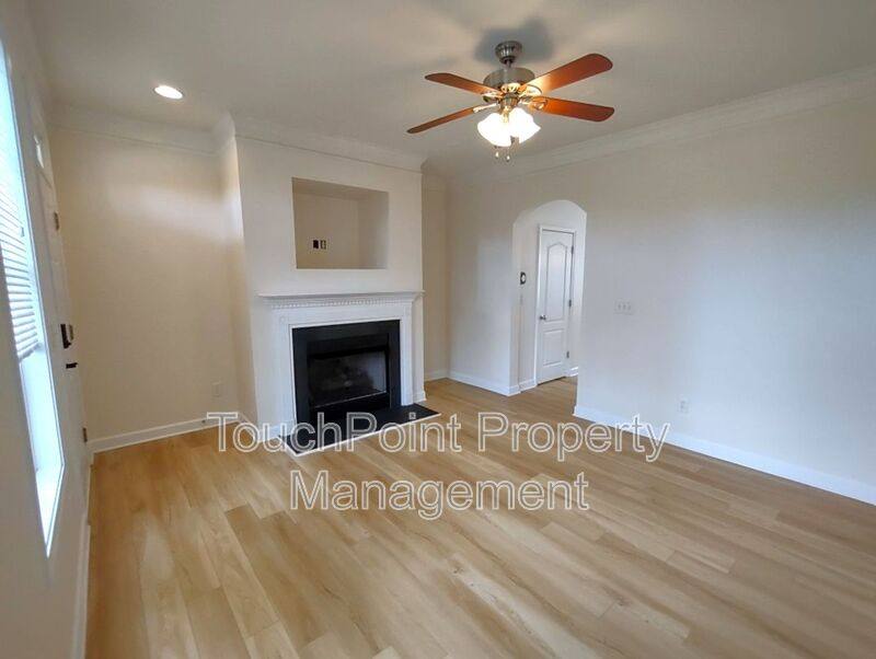 Townhouse for rent at 8606 Beaver Creek Dr, Charlotte, NC 28269