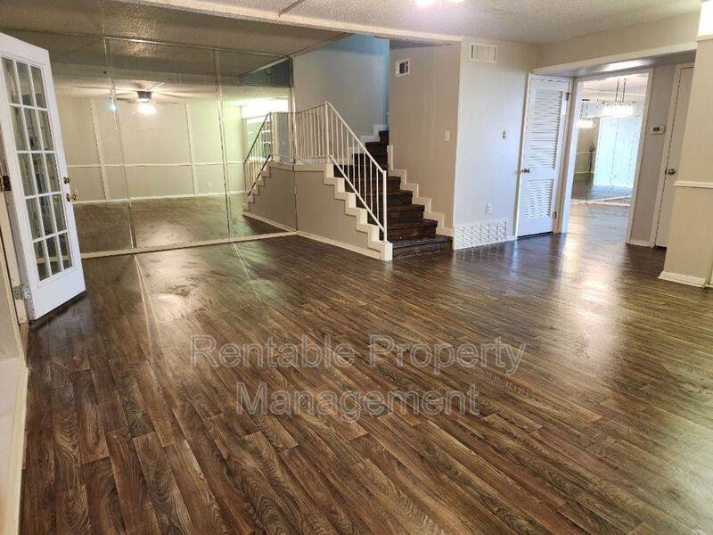 House for rent at 6238 Wheaton Dr, Fort Worth, TX 76133
