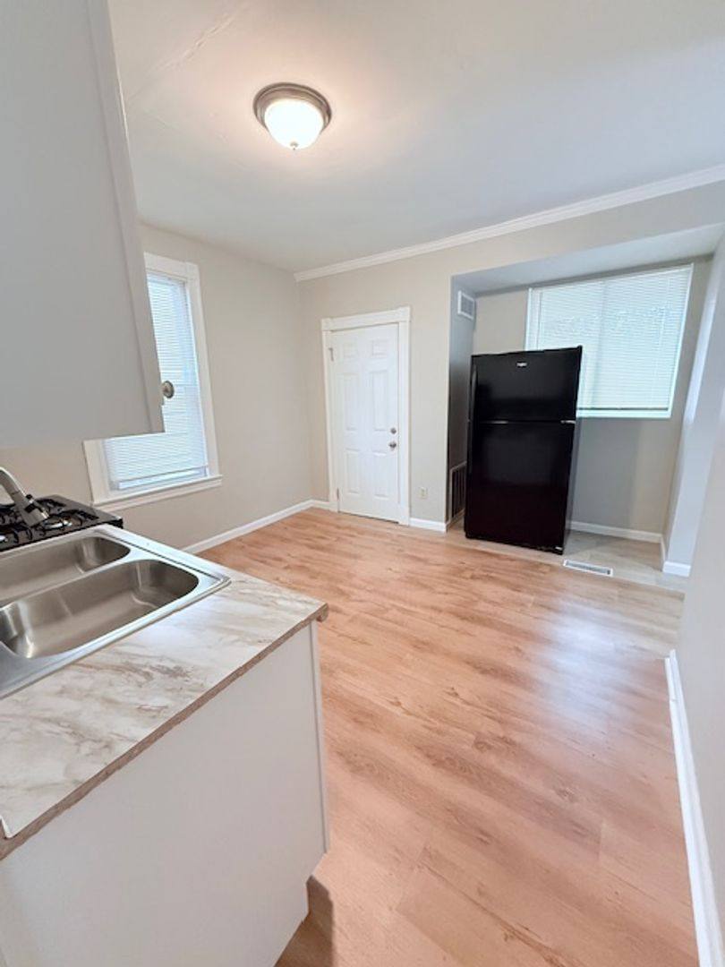 House for rent at 6614 Chamberlain Ave, Saint Louis, MO 63130