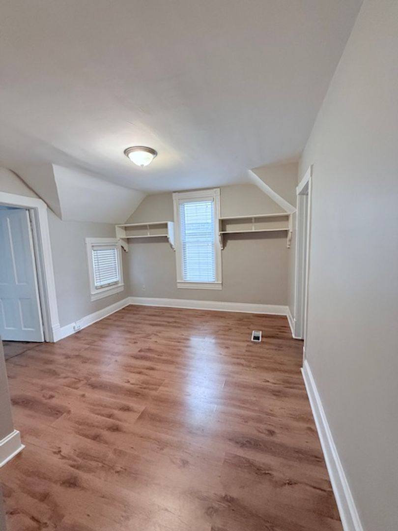 House for rent at 6614 Chamberlain Ave, Saint Louis, MO 63130