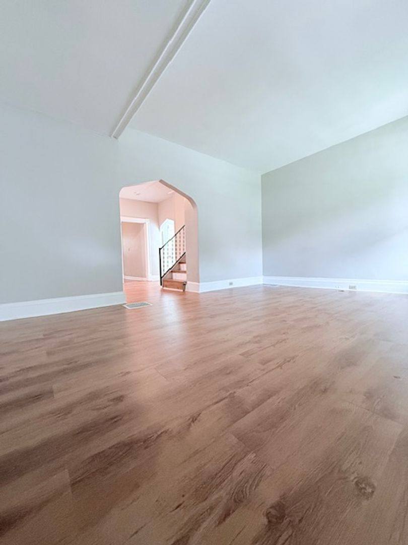 House for rent at 6614 Chamberlain Ave, Saint Louis, MO 63130