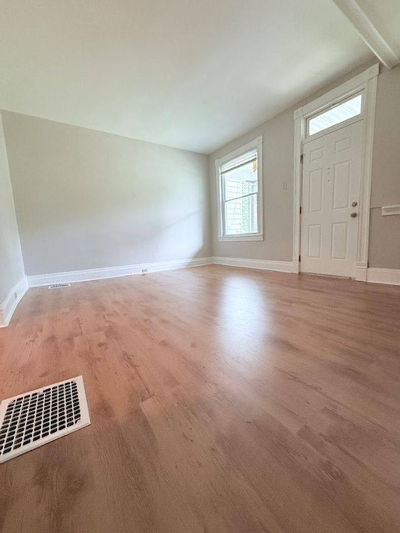 House for rent at 6614 Chamberlain Ave, Saint Louis, MO 63130