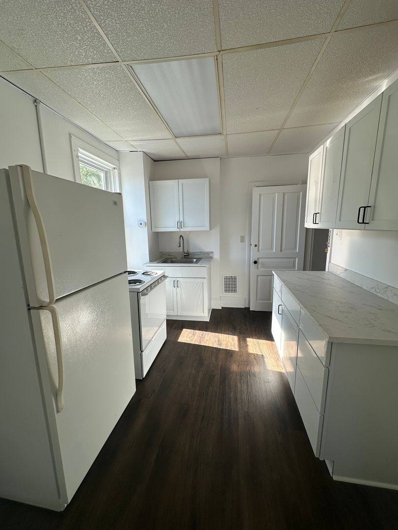 Apartment for rent at 1226-1228 W Market St, York, PA 17404
