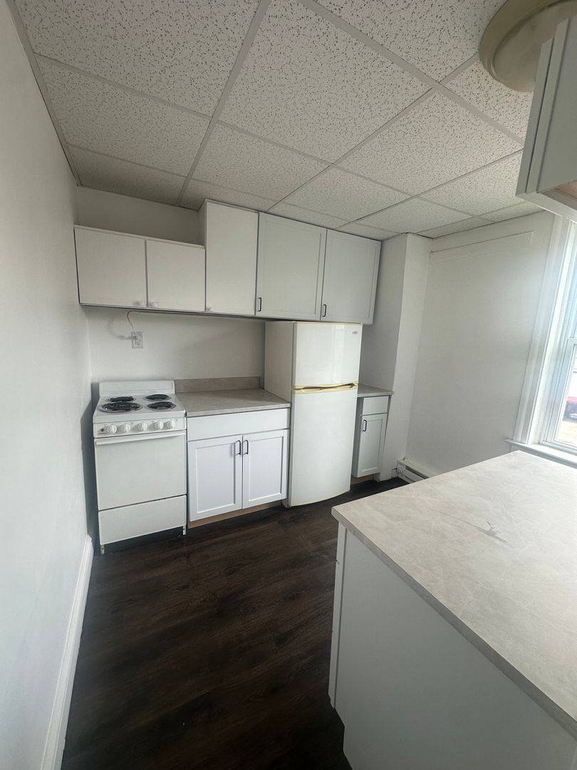 Apartment for rent at 1226-1228 W Market St, York, PA 17404