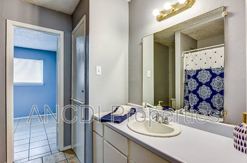 Apartment for rent at 801 E 9th St #5, Del Rio, TX 78840
