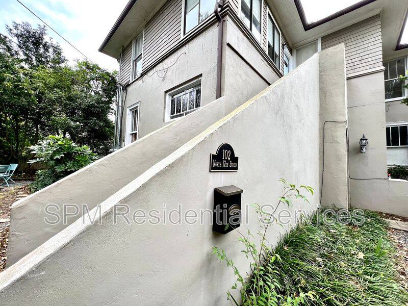 Apartment for rent at 102 N 17th St, Wilmington, NC 28401