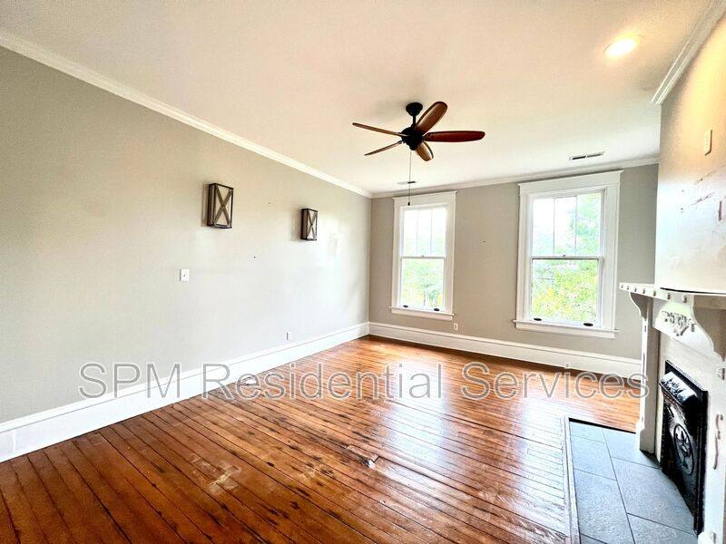 Apartment for rent at 102 N 17th St, Wilmington, NC 28401