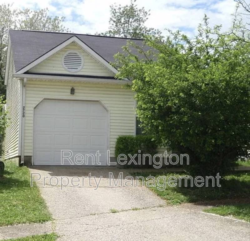 House for rent at 2720 Chelsea Woods Court, Lexington, KY 40509
