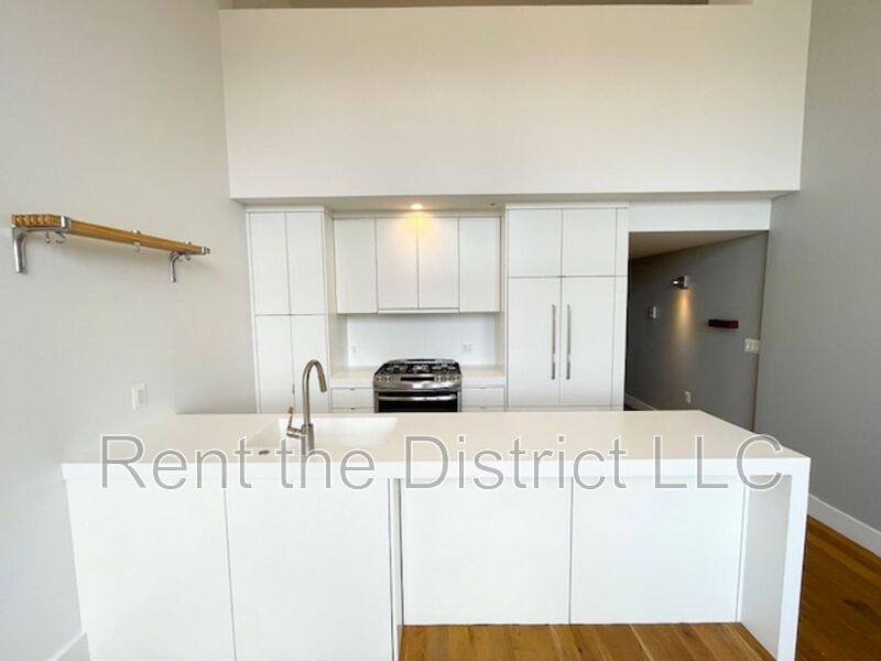 Condo for rent at 254 15th St SE #5, Washington, DC 20003