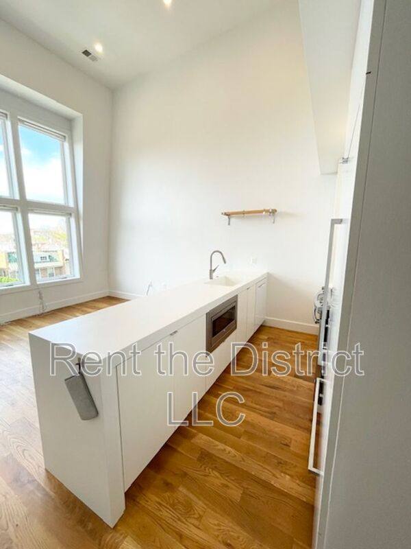 Condo for rent at 254 15th St SE #5, Washington, DC 20003