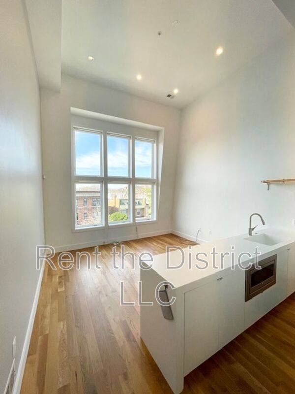 Condo for rent at 254 15th St SE #5, Washington, DC 20003