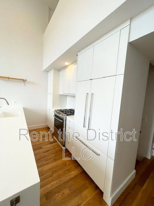 Condo for rent at 254 15th St SE #5, Washington, DC 20003