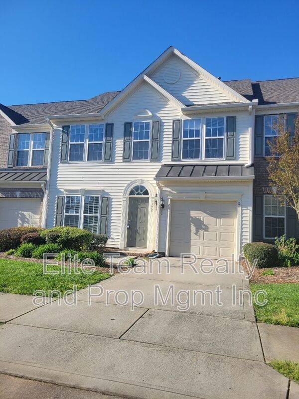 Townhouse for rent at 177 Autumn Falls Dr, Clover, SC 29710