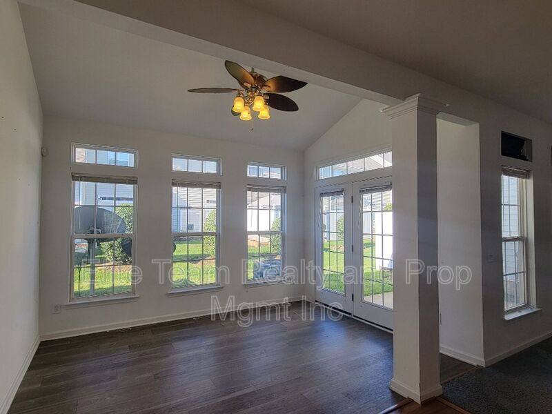 Townhouse for rent at 177 Autumn Falls Dr, Clover, SC 29710