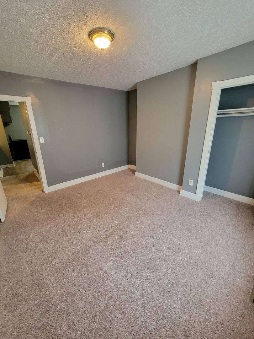 Apartment for rent at 866-868 Ellsworth Ave, Columbus, OH 43206