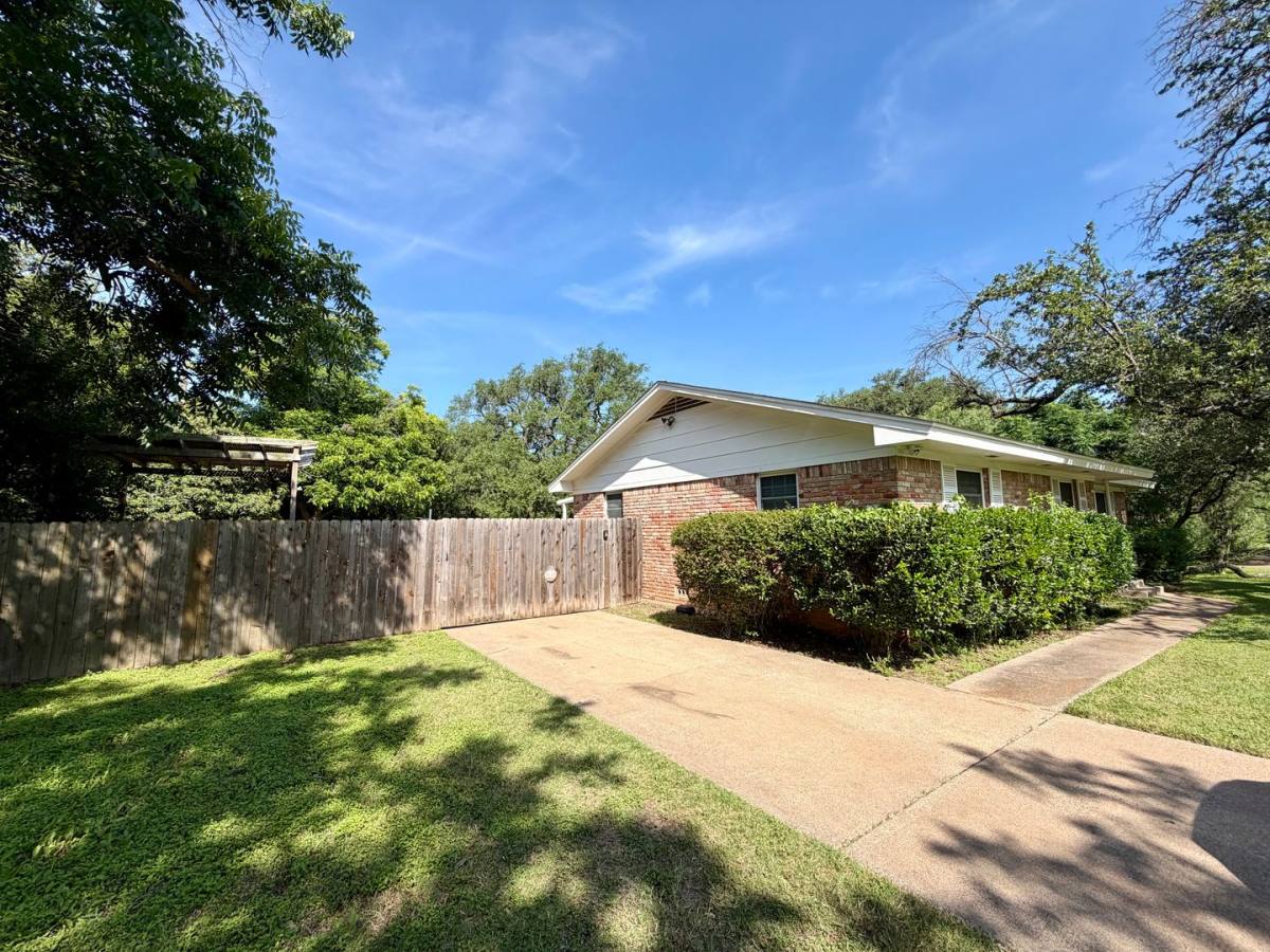House for rent at 3310 Macarthur Dr, Waco, TX 76708