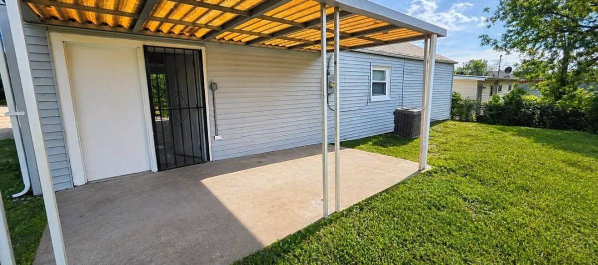 House for rent at 8109 Cler Ave, Saint Louis, MO 63114