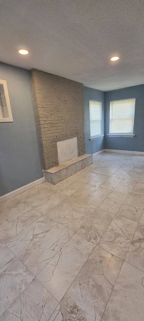 House for rent at 8109 Cler Ave, Saint Louis, MO 63114