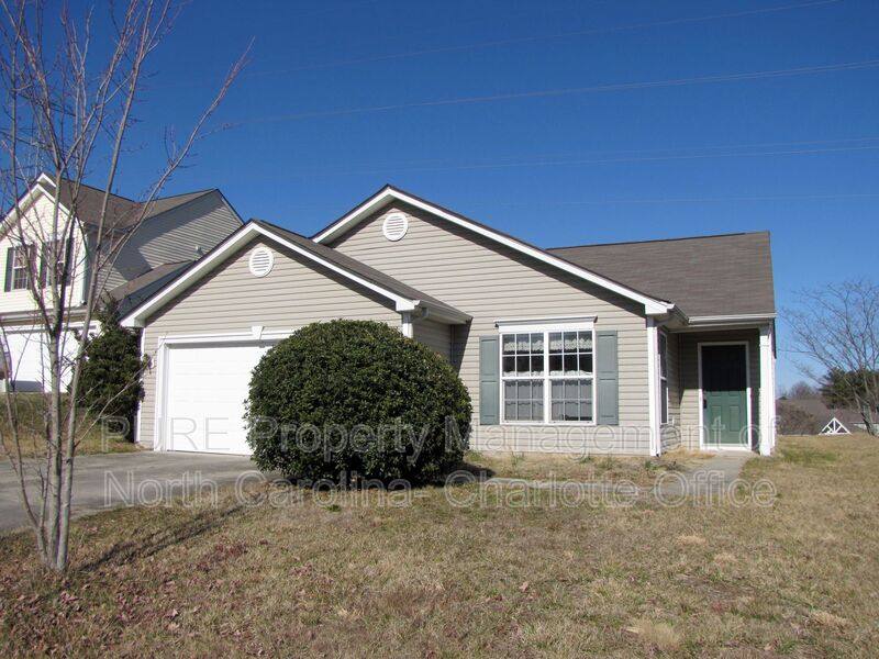 House for rent at 2910 Bridgeville Lane, Charlotte, NC 28262