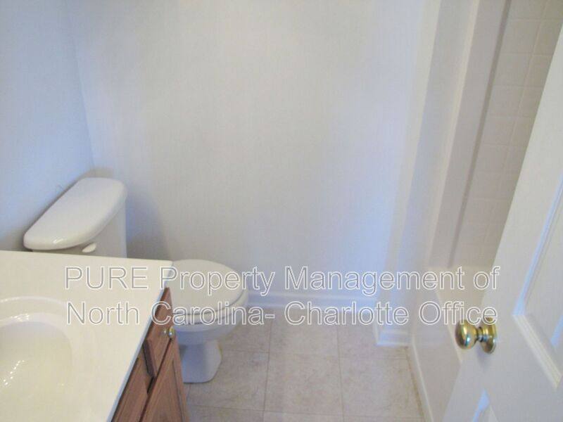 House for rent at 2910 Bridgeville Lane, Charlotte, NC 28262