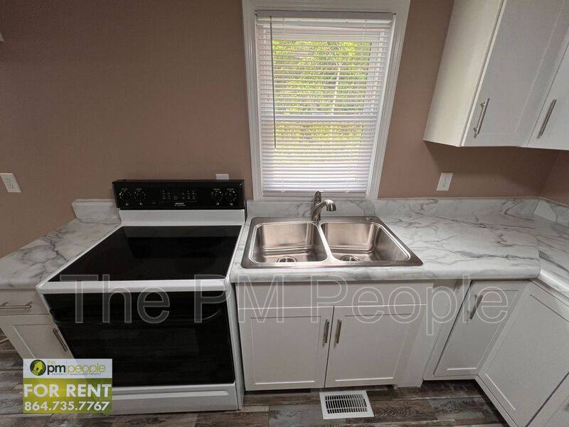 House for rent at 114 Radcliffe Dr, Easley, SC 29640