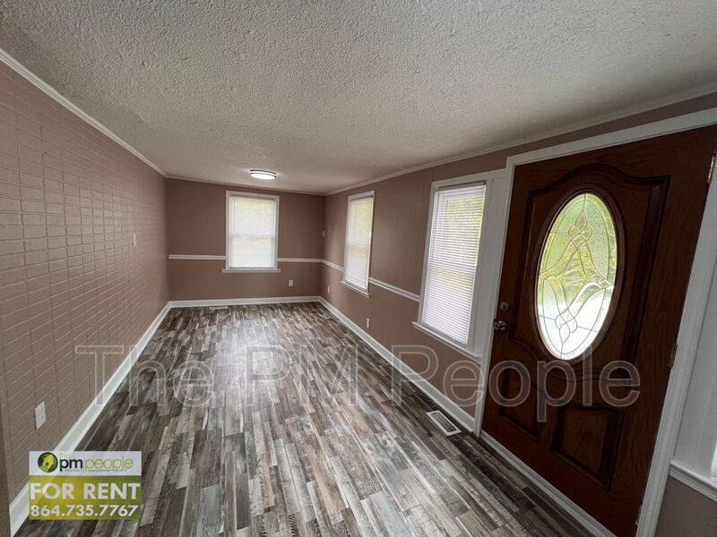 House for rent at 114 Radcliffe Dr, Easley, SC 29640