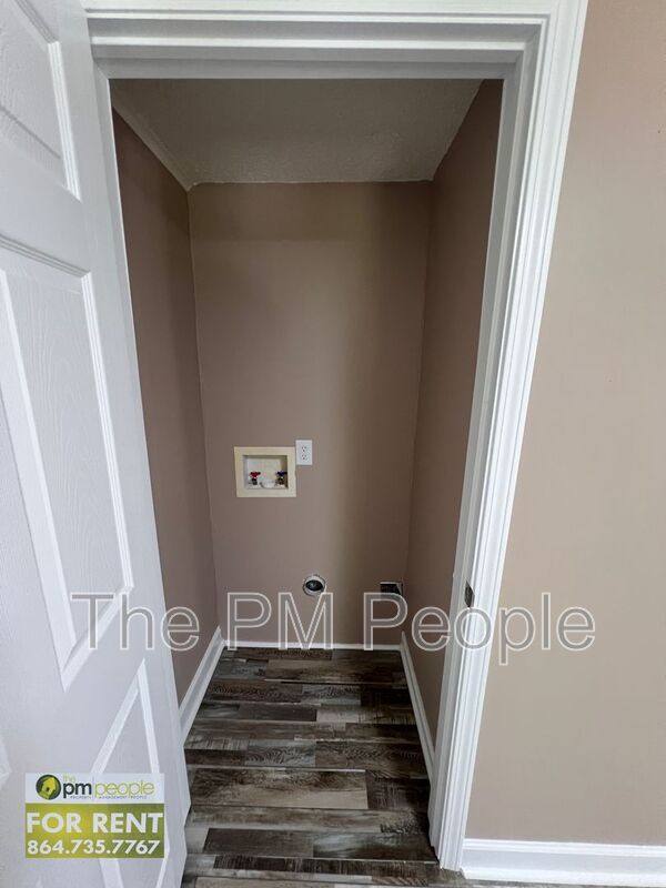 House for rent at 114 Radcliffe Dr, Easley, SC 29640