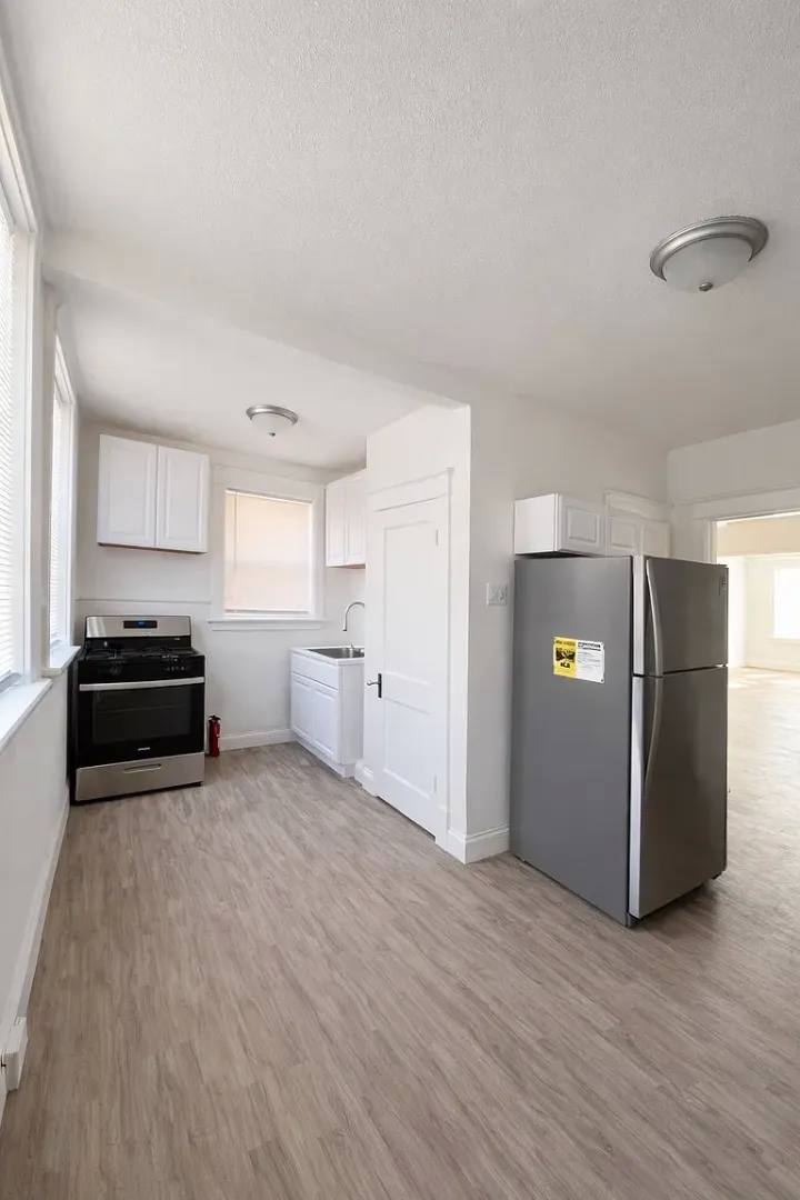 Apartment for rent at 5335 Bancroft Ave, Saint Louis, MO 63109