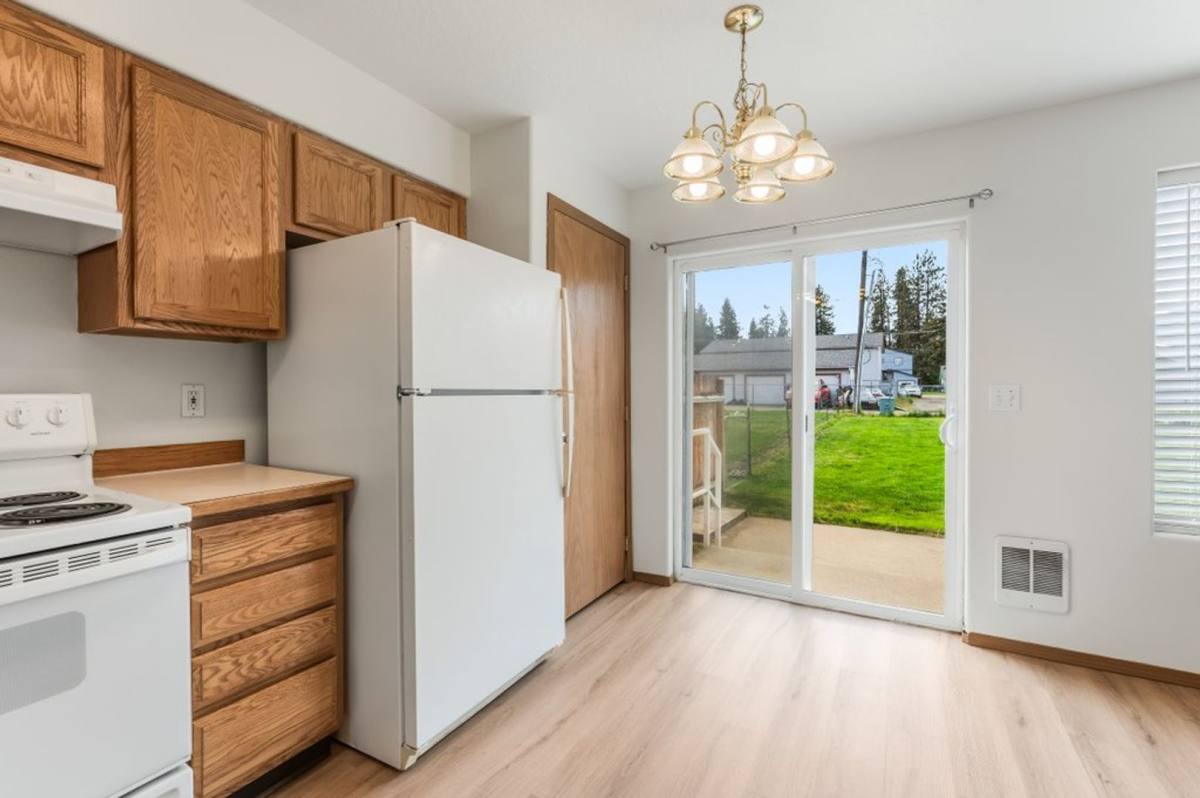 Townhouse for rent at 1812 E Coeur D'alene Ave, Post Falls, ID 83854