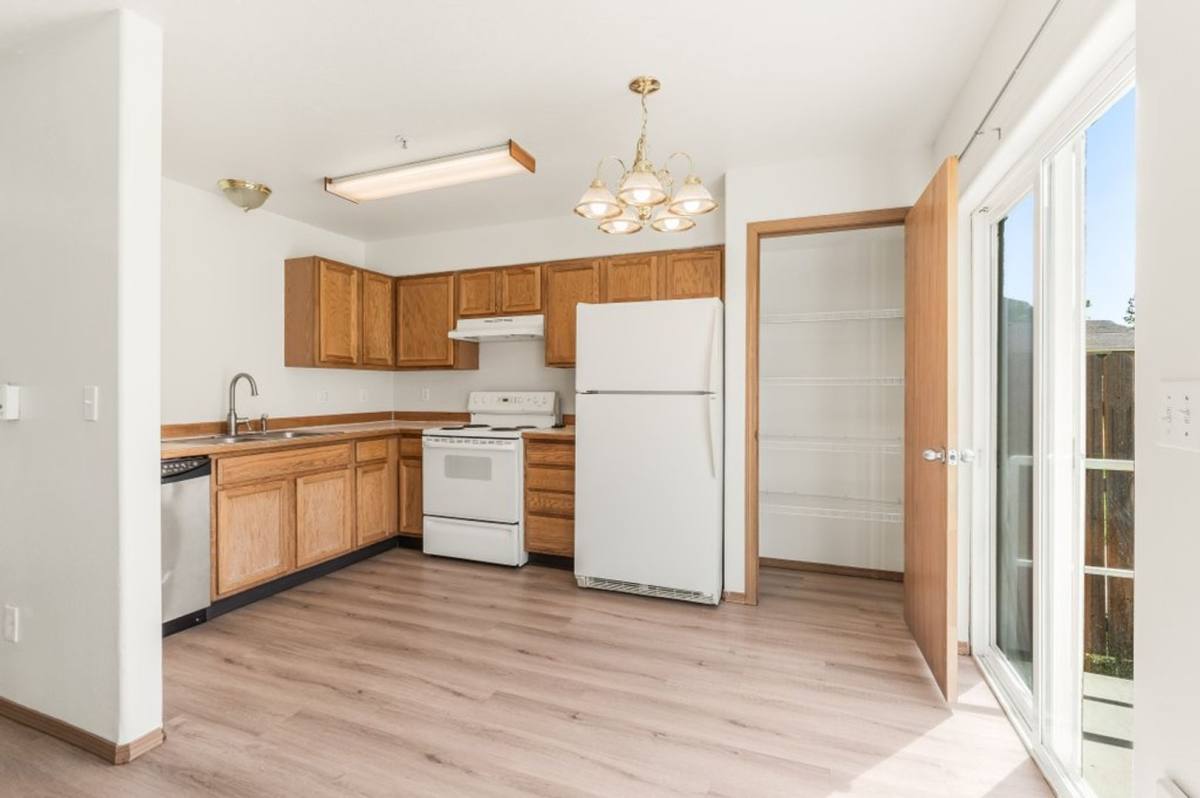 Townhouse for rent at 1812 E Coeur D'alene Ave, Post Falls, ID 83854