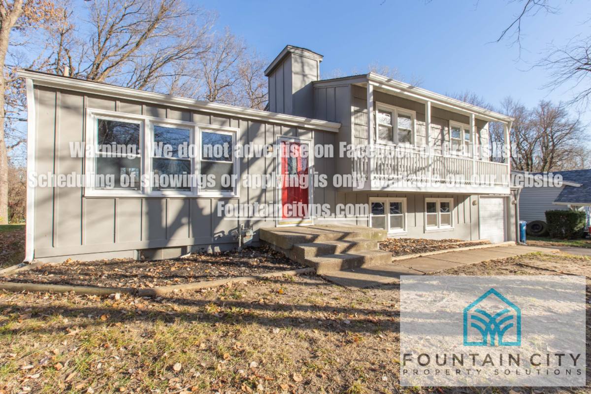 House for rent at 405 Wilshire Blvd, Liberty, MO 64068